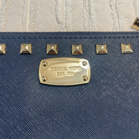 Michael Kors studded wristlet purse - Picture 2 of 11